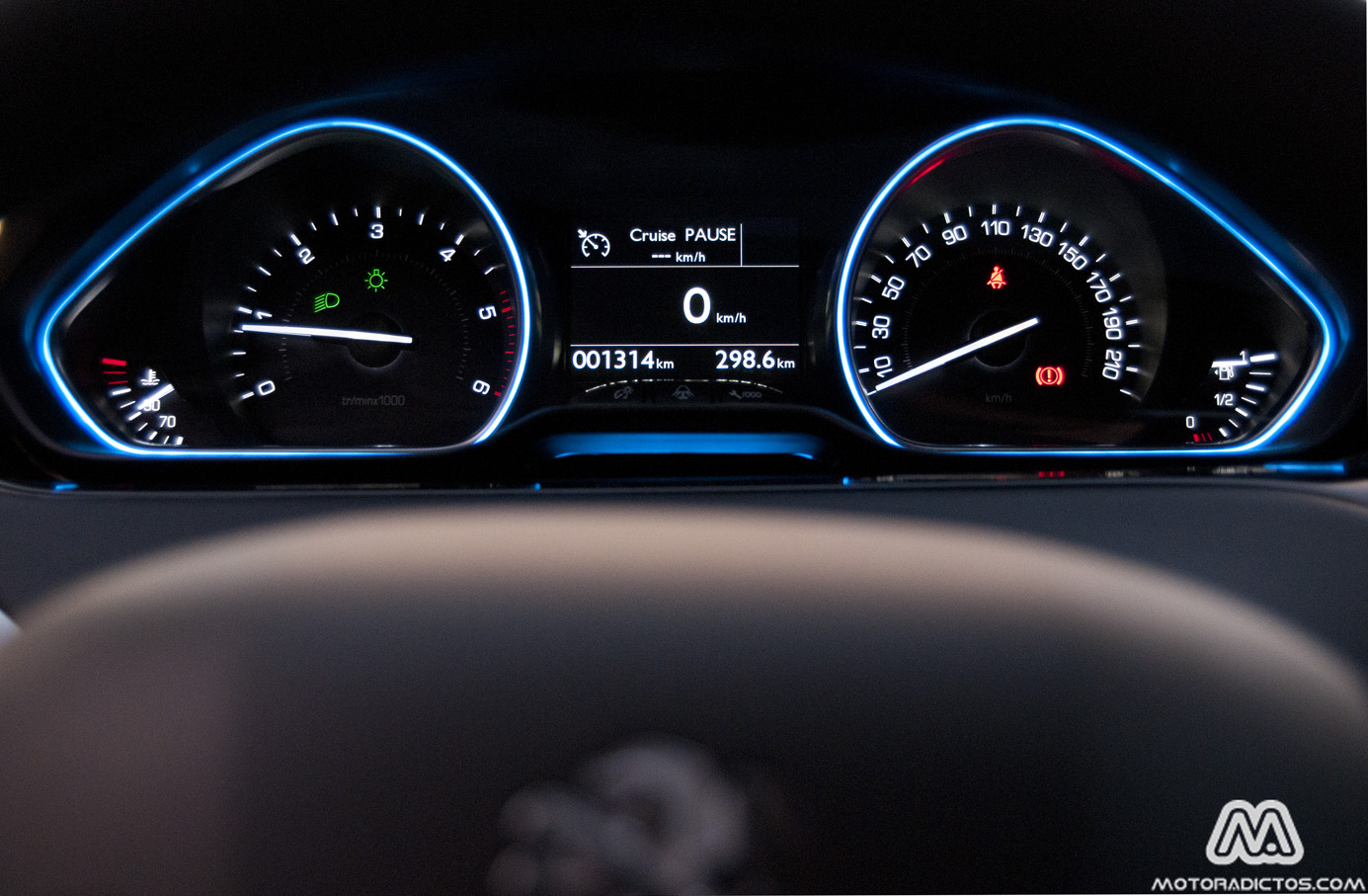 peugeot208_921
