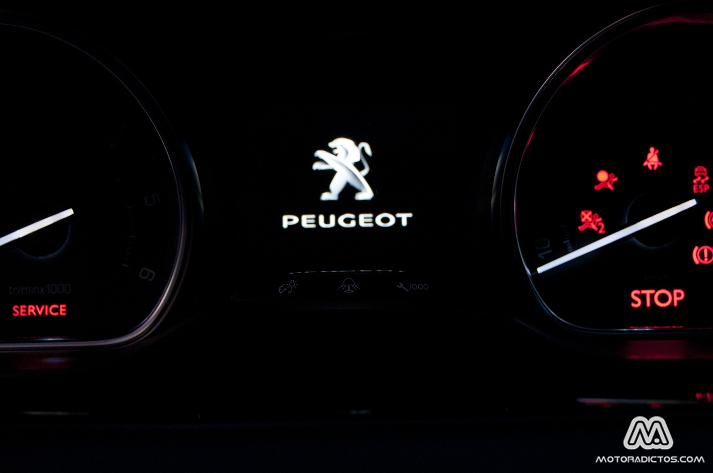 peugeot208_967