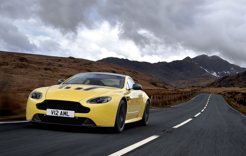 aston-martin-v12-vantage-s-22-1024x648