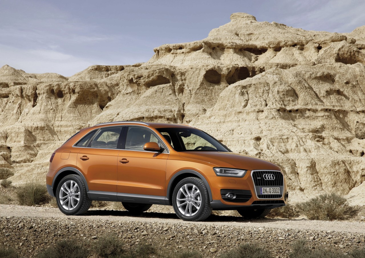 audi-q306