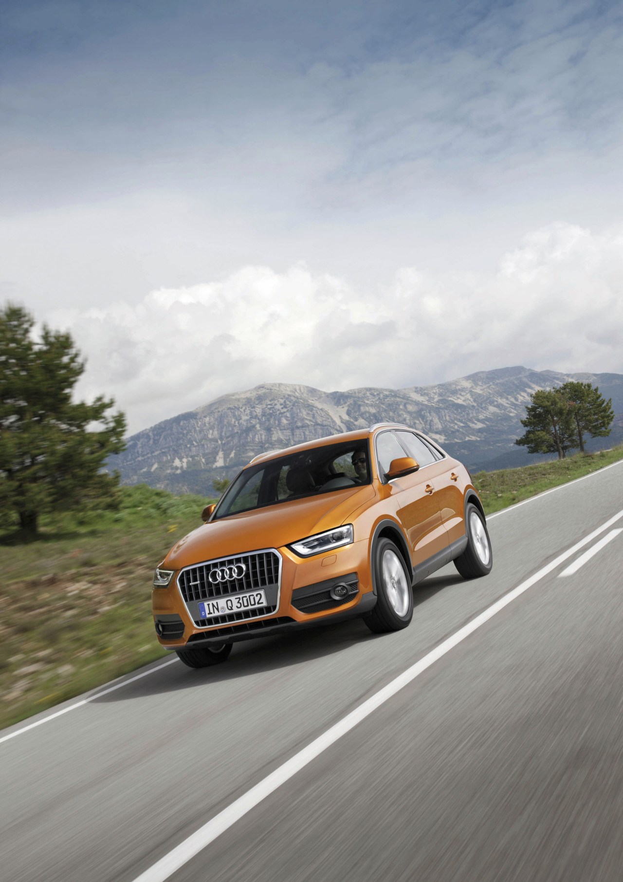 audi-q322