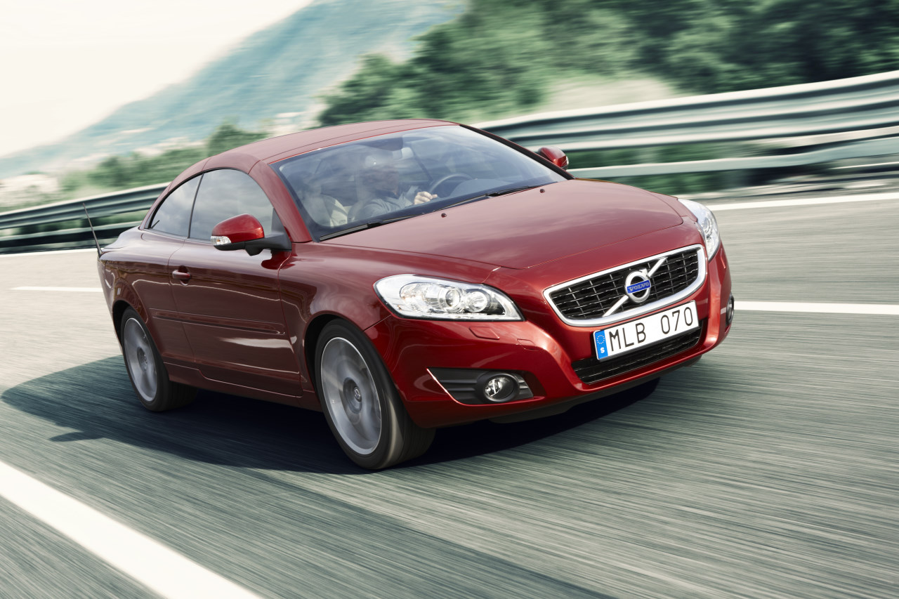 volvo_c70_2010_05