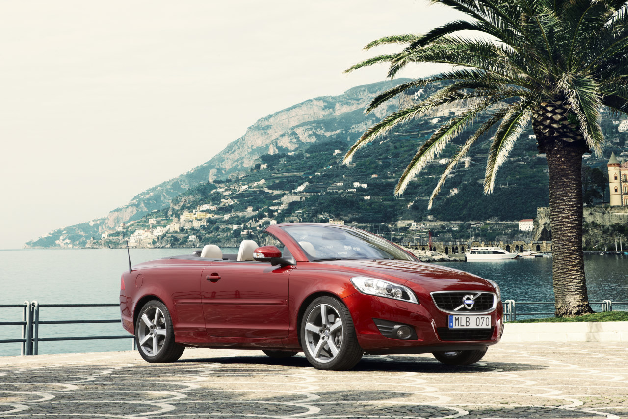 volvo_c70_2010_09