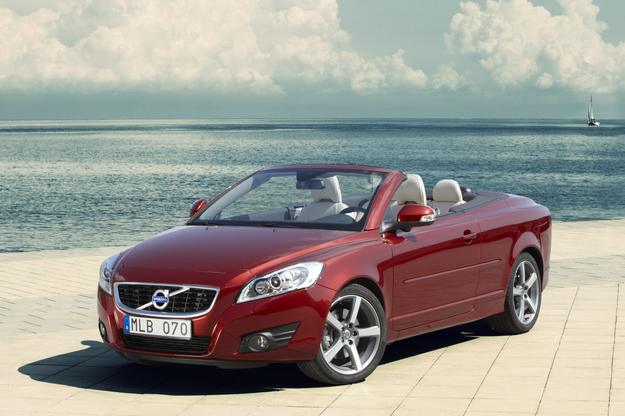 volvo_c70_2010_10