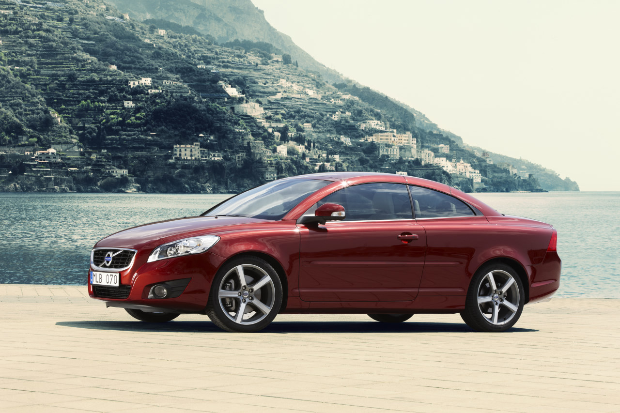 volvo_c70_2010_12