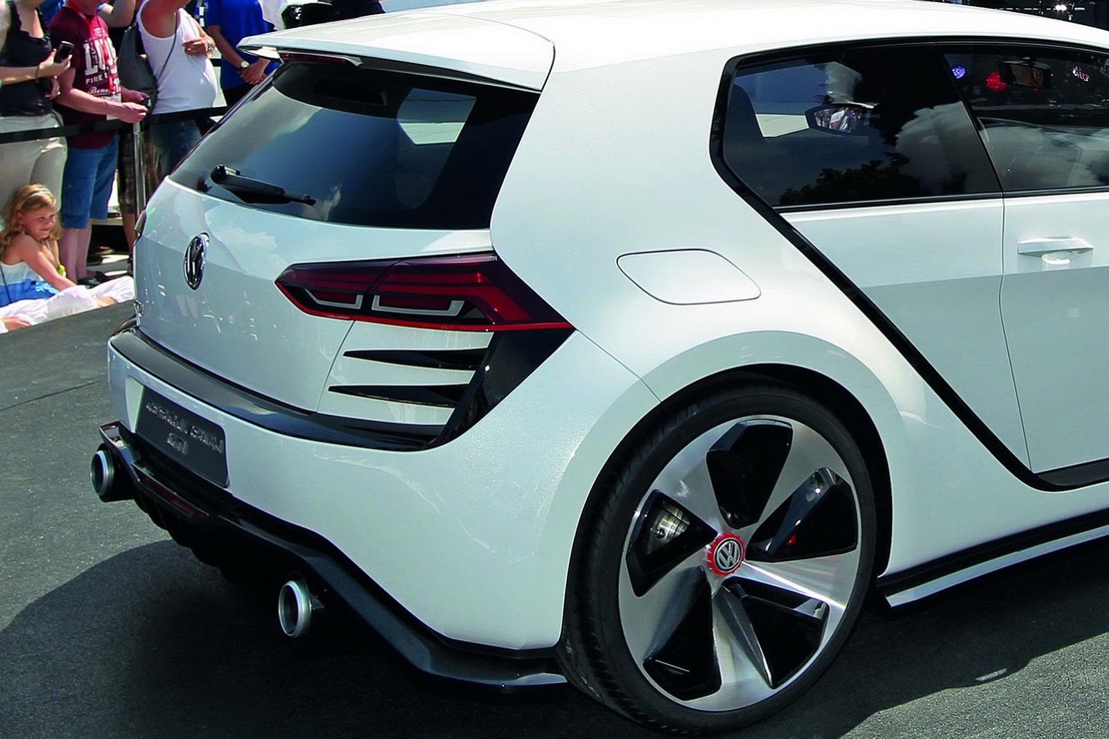 vw-design-vision-gti-122