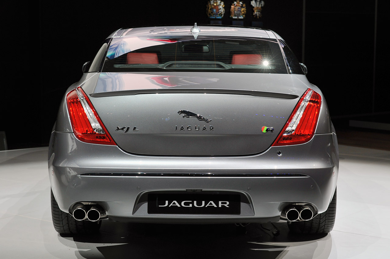 07-2014-jaguar-xjr-new-york