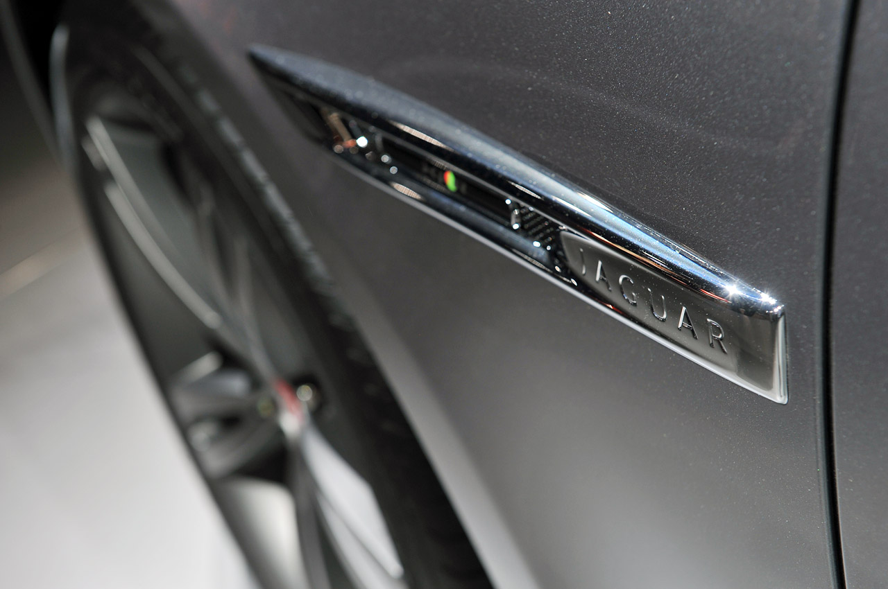 13-2014-jaguar-xjr-new-york