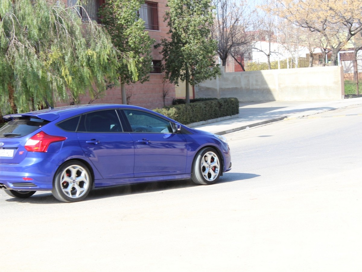 ford-focus-st-ma-9