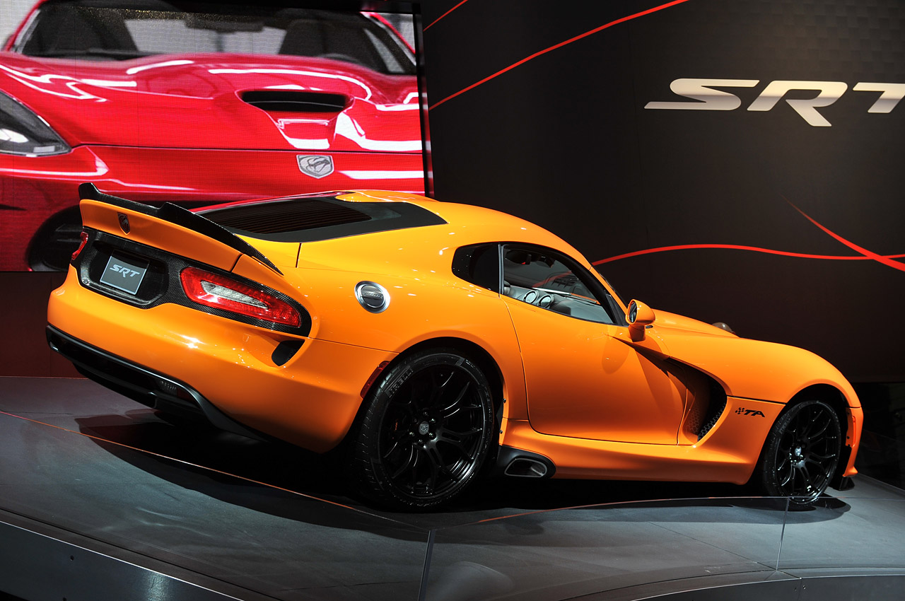 04-2014-srt-viper-ta-new-york