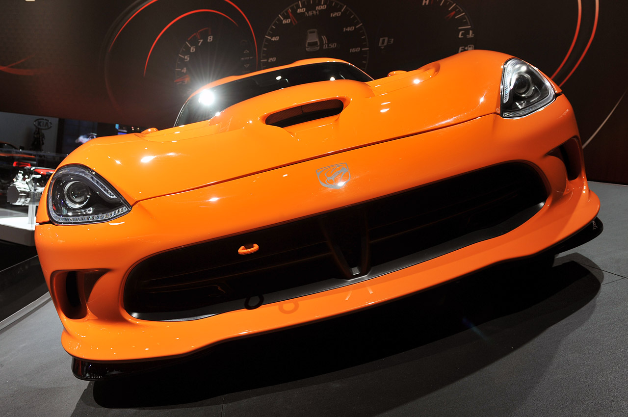 06-2014-srt-viper-ta-new-york