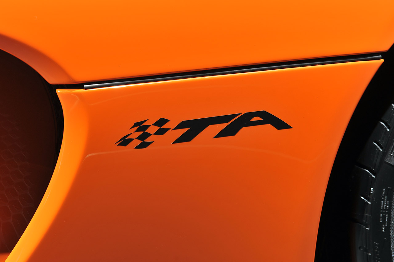 11-2014-srt-viper-ta-new-york