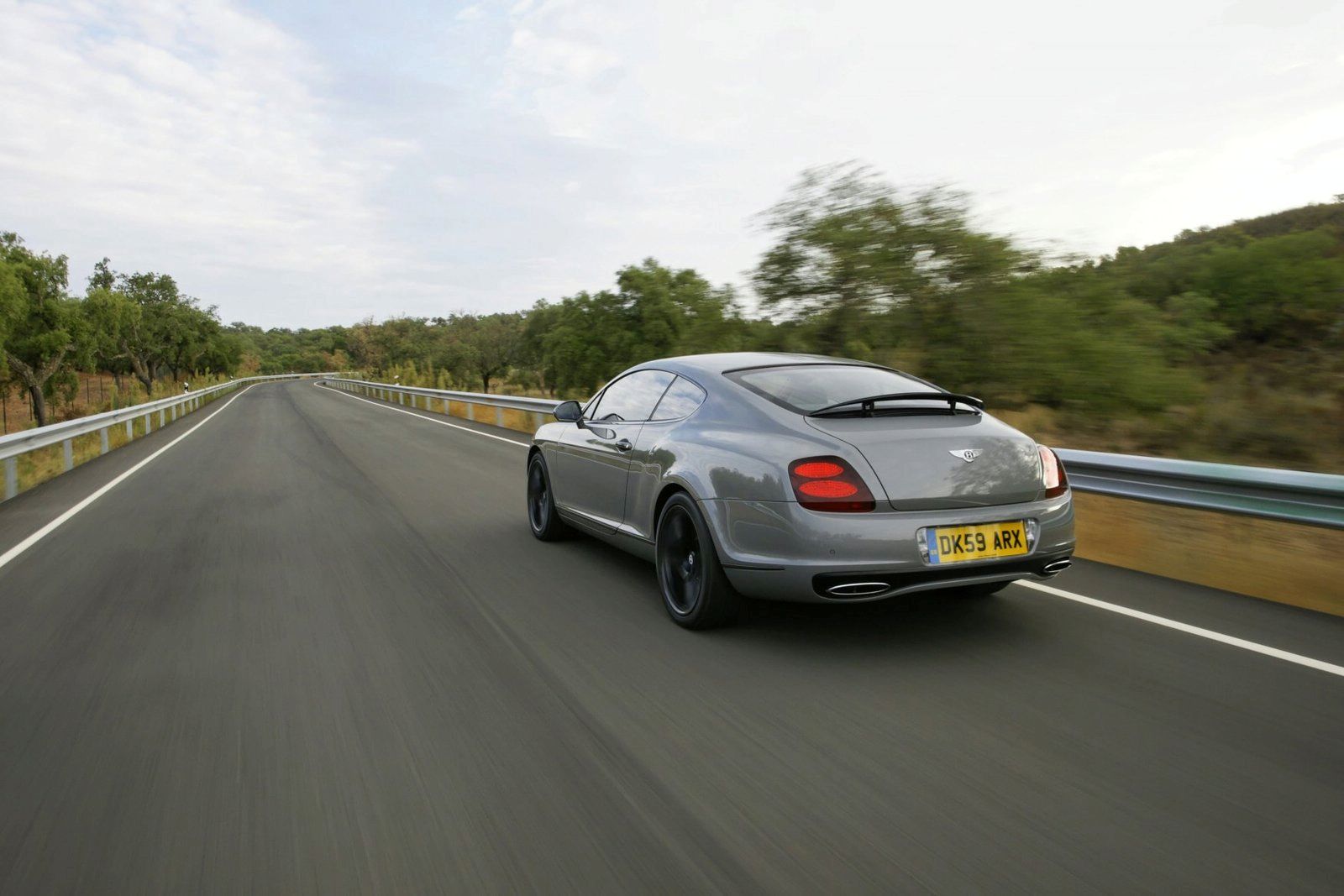 bentley-continental-supersports-48