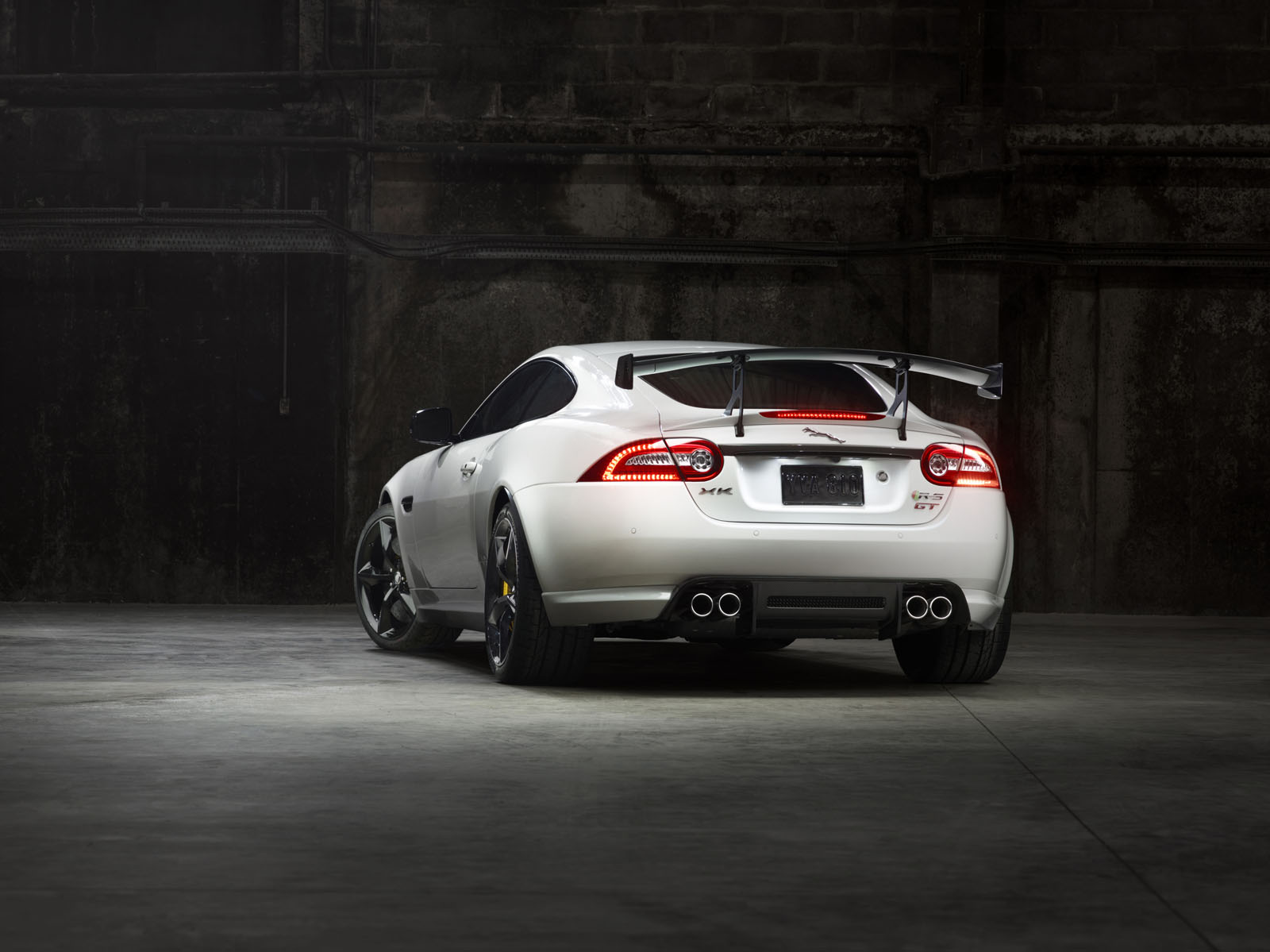jagxkr-sgtimage6260313