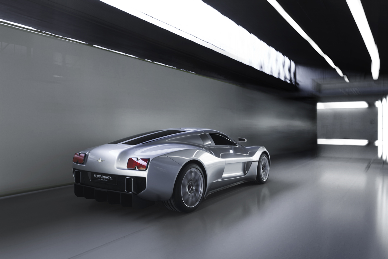 007-gumpert-tornante-touring