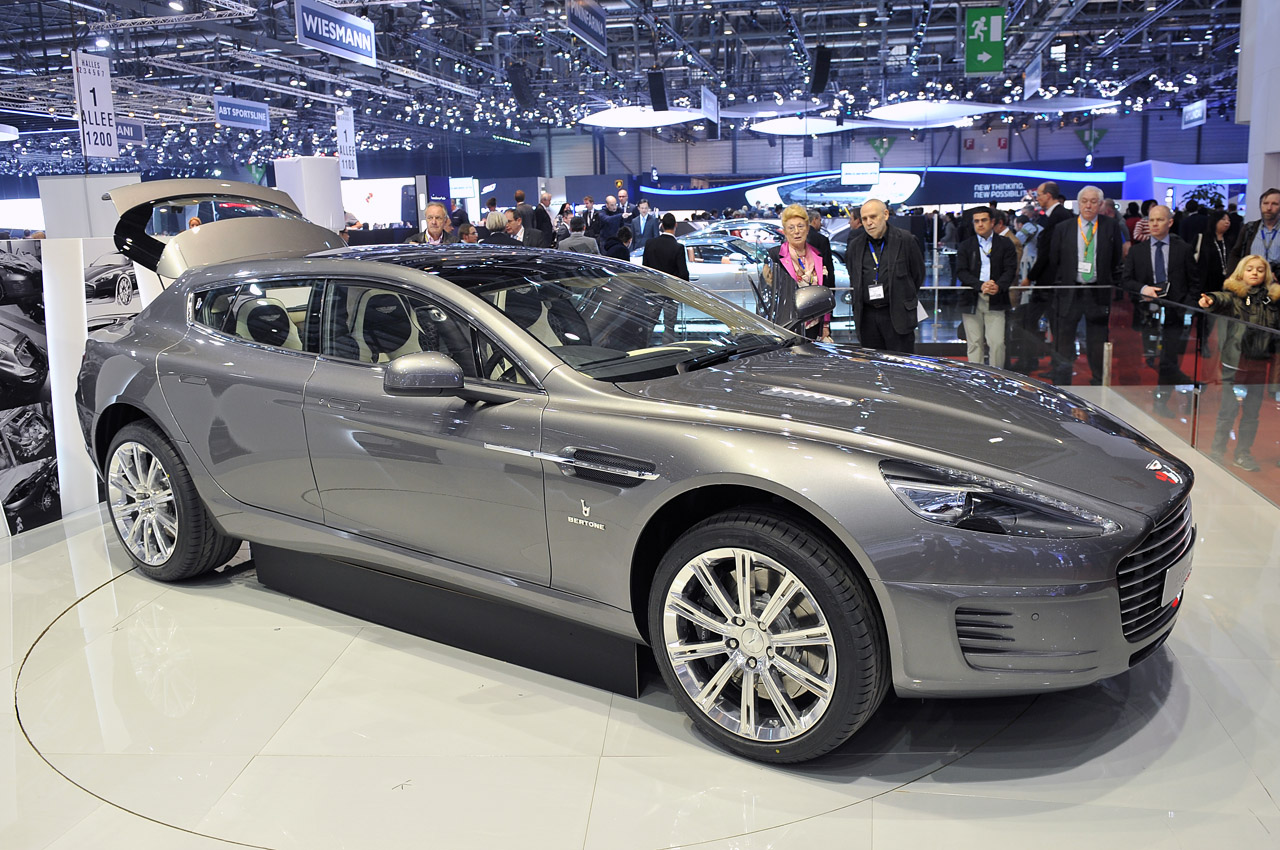 01-bertone-jet-2-plus-2-geneva