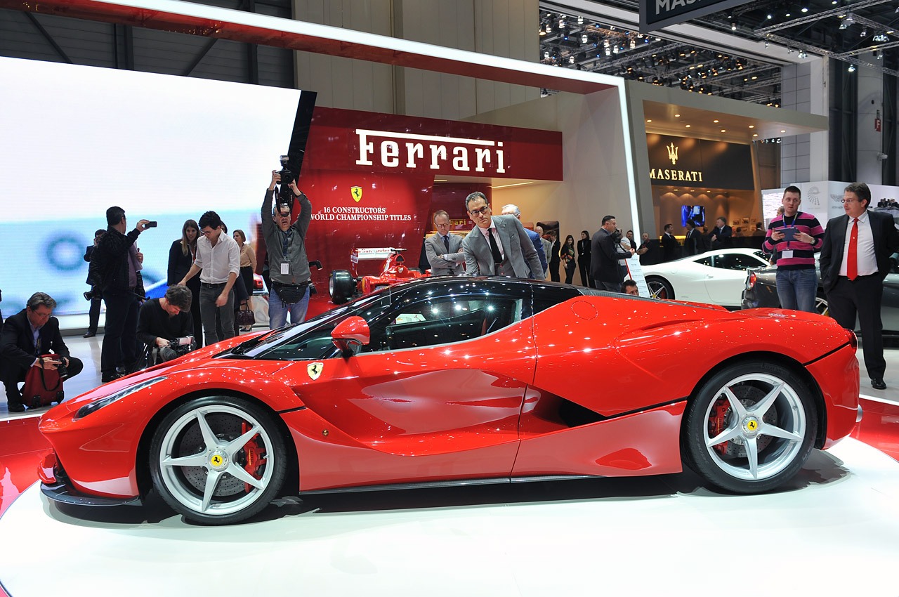 05-ferrari-laferrari-geneva