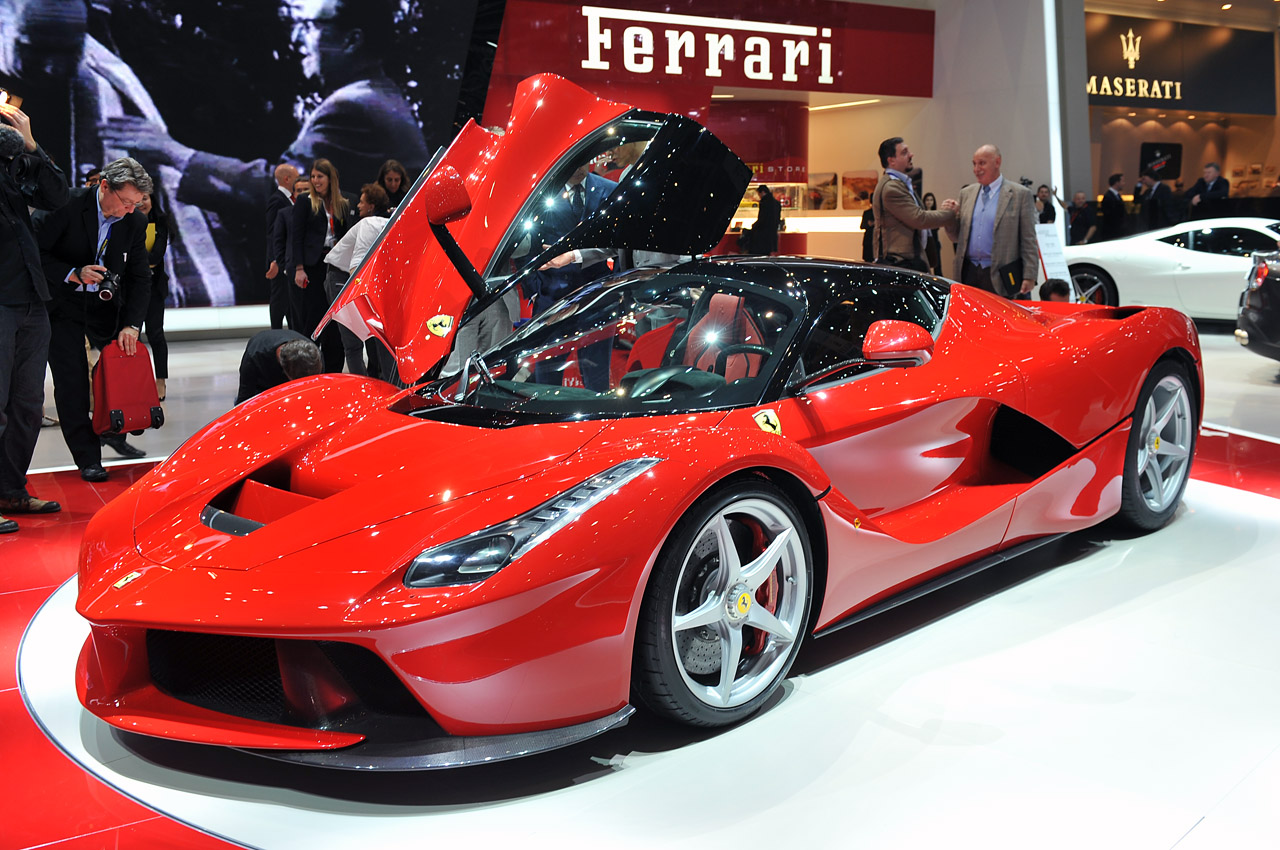 07-ferrari-laferrari-geneva