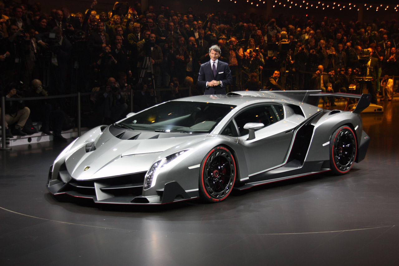 002-lamborghini-veneno-geneva-2013