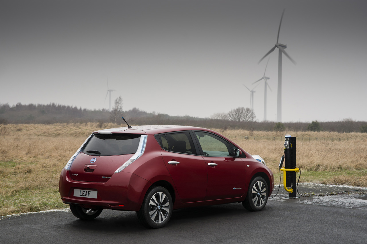 nissan-leaf-2013-12