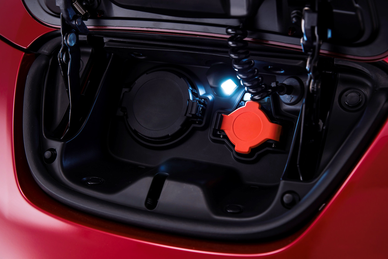 nissan-leaf-2013-21