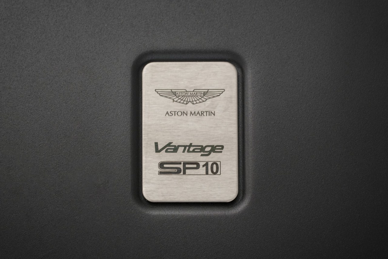 aston-martin-sp-5