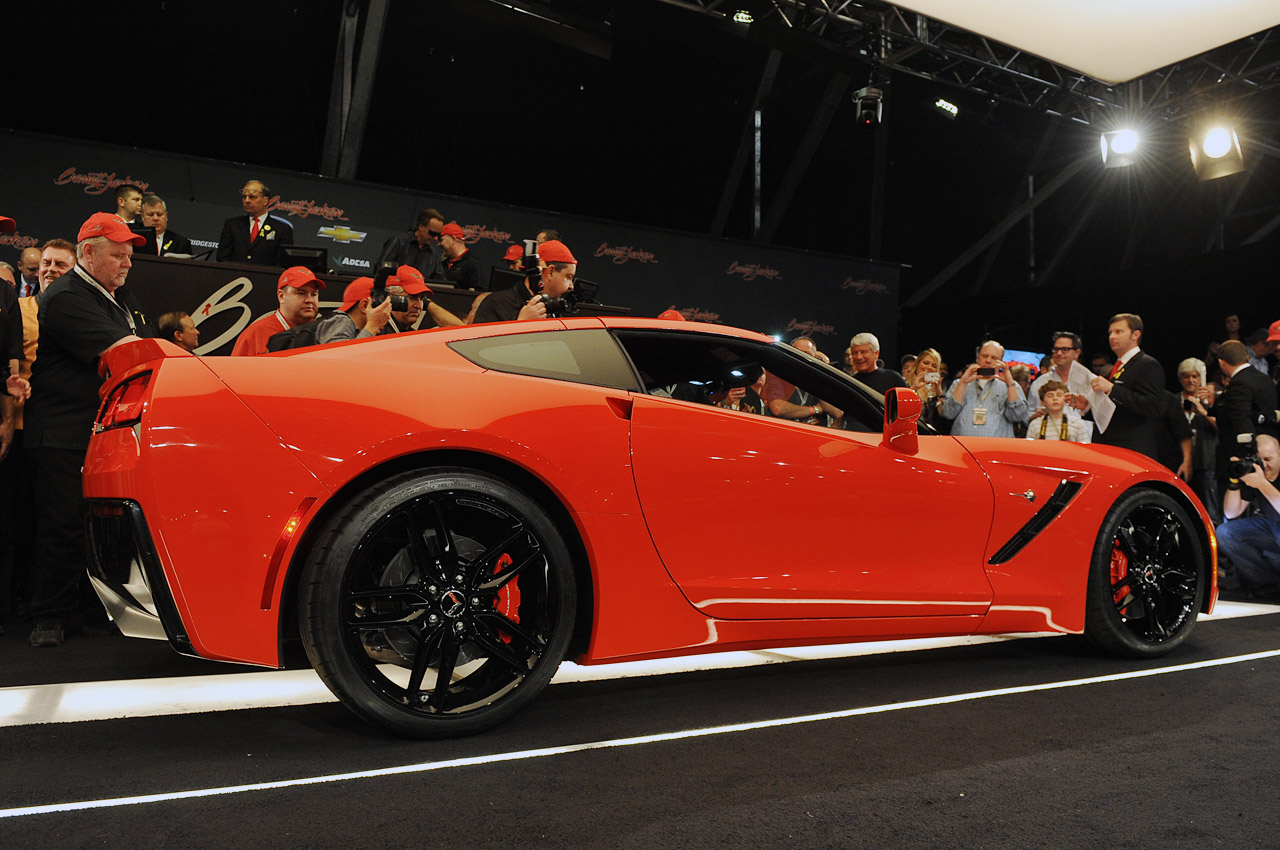 04-2014-chevrolet-corvette-bj