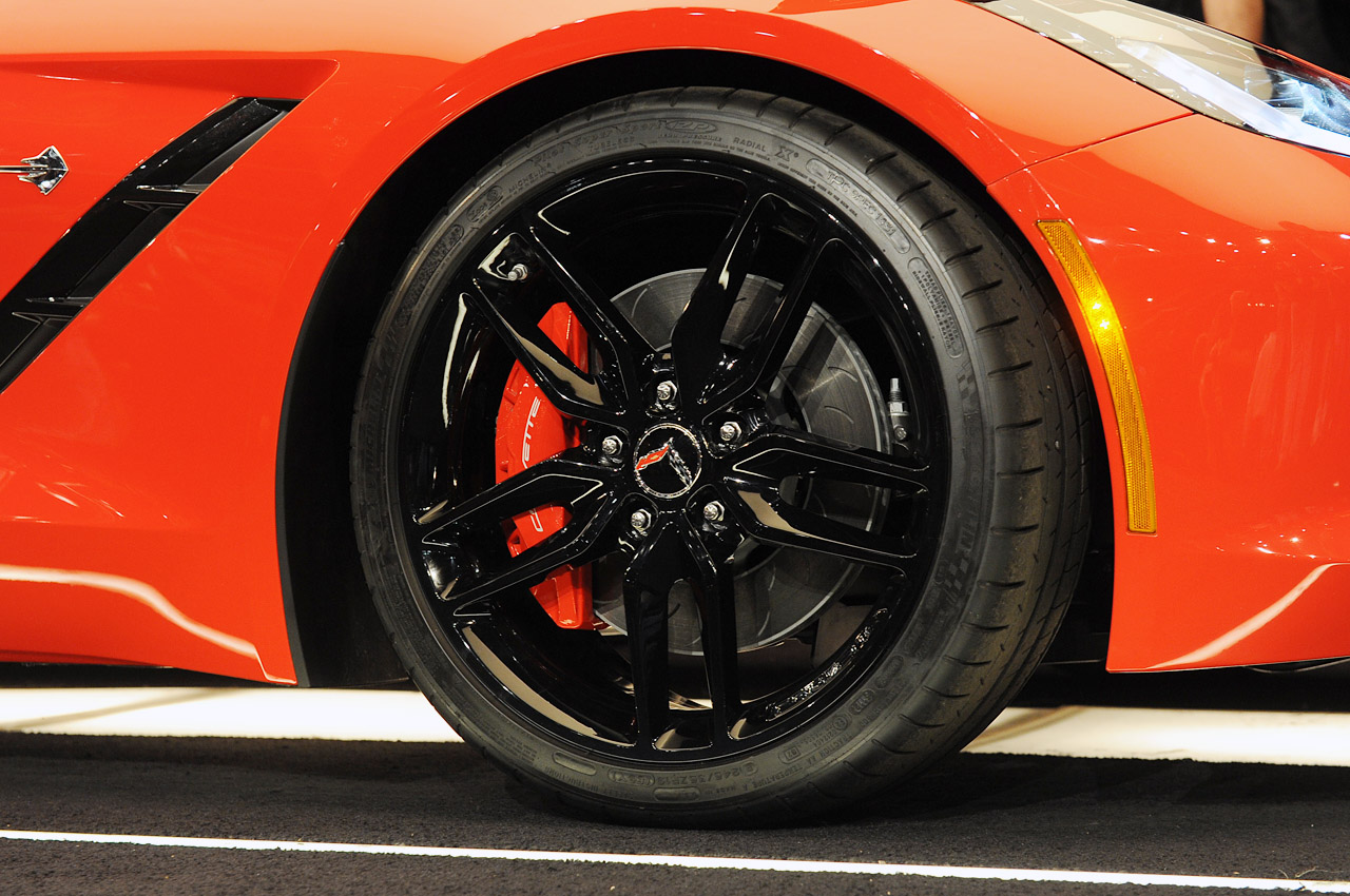 10-2014-chevrolet-corvette-bj