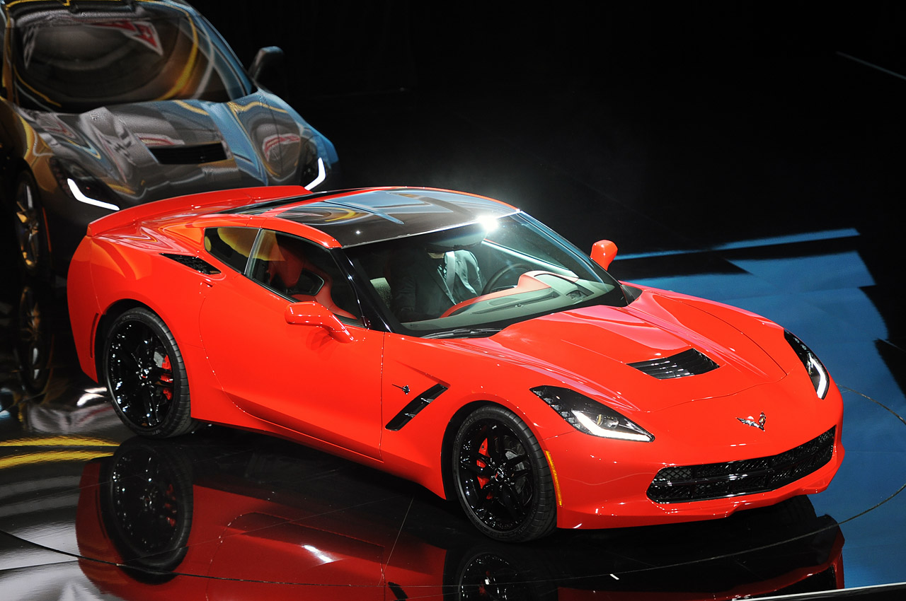 03-2014-chevrolet-corvette-reveal