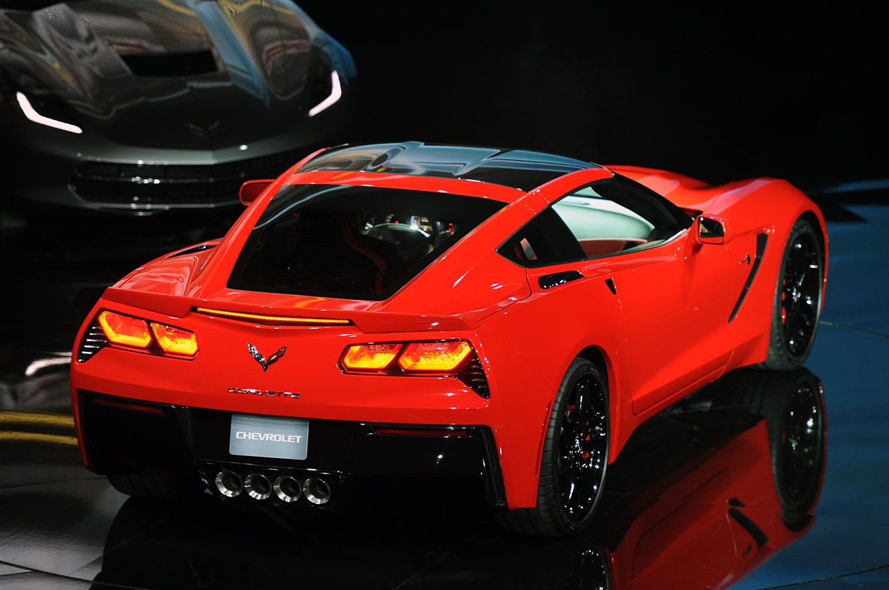 06-2014-chevrolet-corvette-reveal
