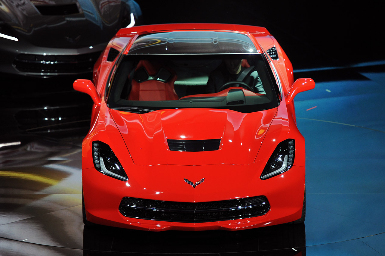 08-2014-chevrolet-corvette-reveal