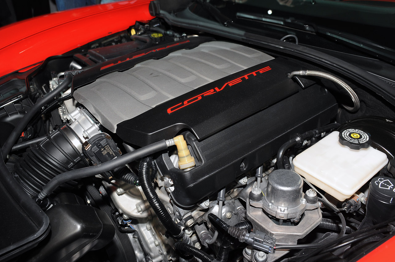 30-2014-chevrolet-corvette-reveal