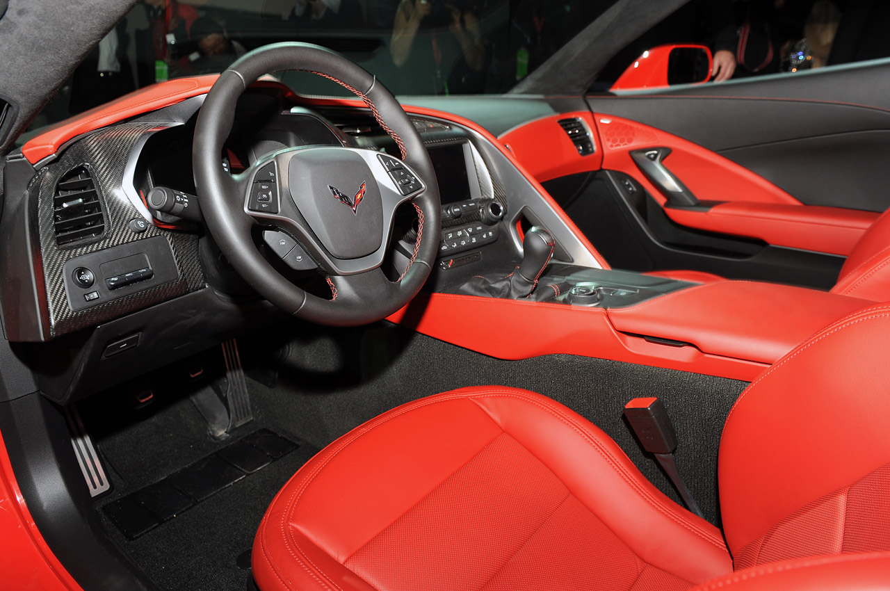33-2014-chevrolet-corvette-reveal