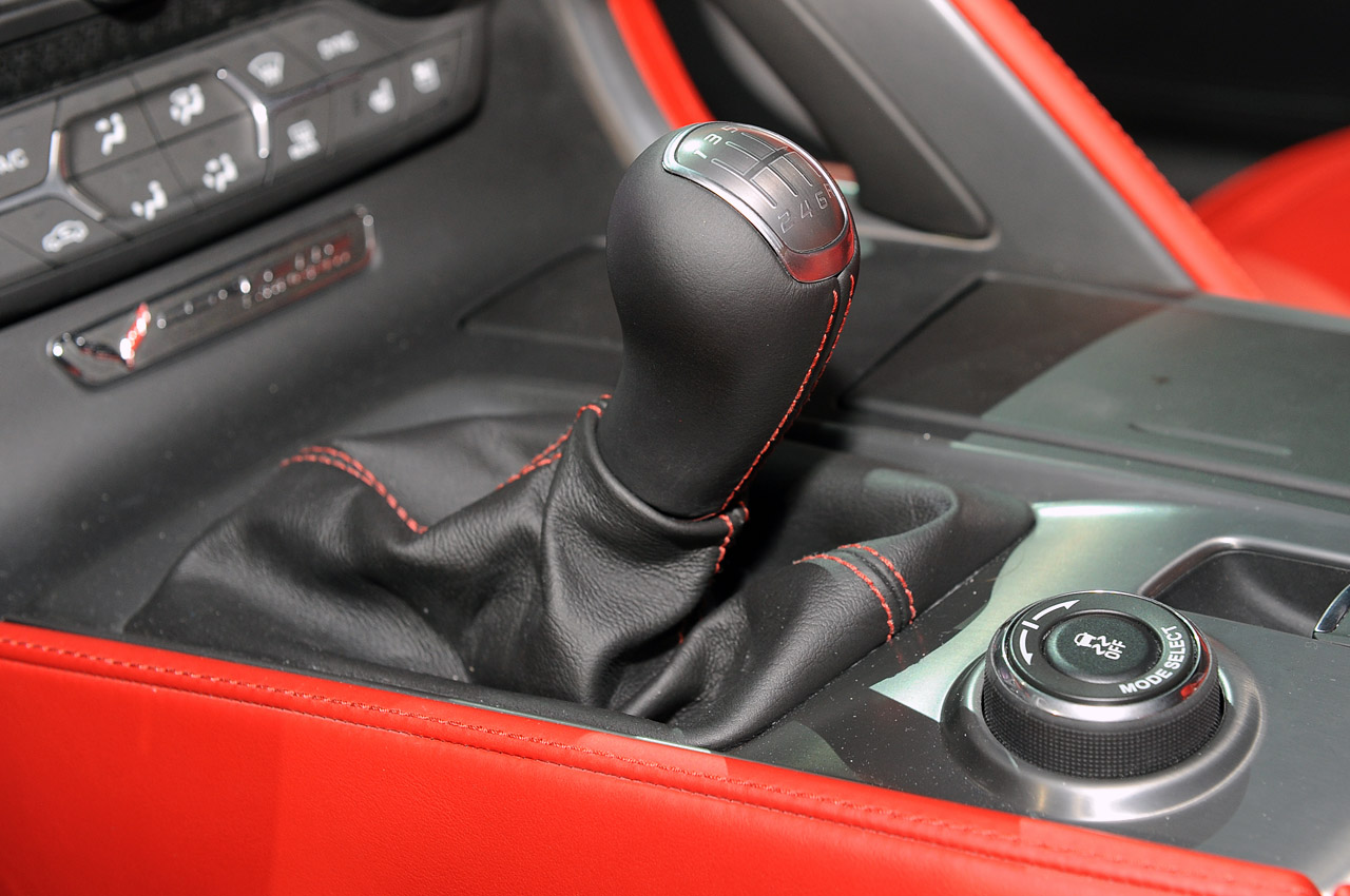 39-2014-chevrolet-corvette-reveal