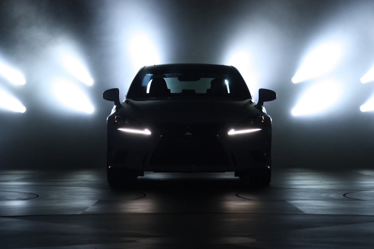 2014-lexus-is-detroit-2013-22