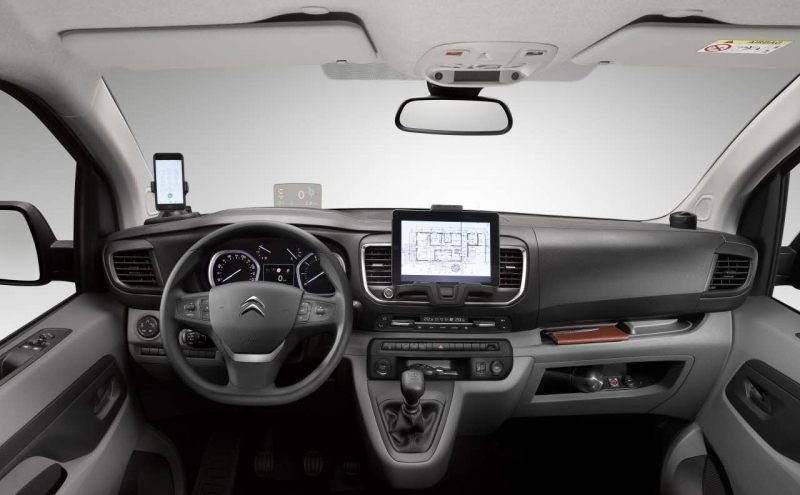 2016-CitroenJumpy-40