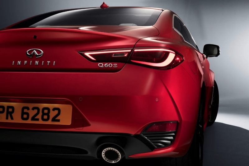 2017-Infiniti-Q60-Coupe-18