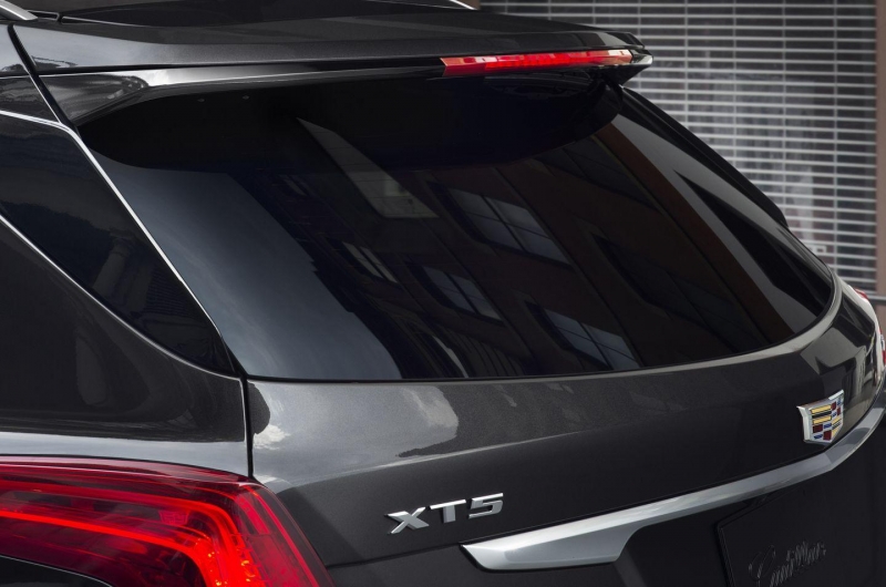 cadillac-xt5-2016-15