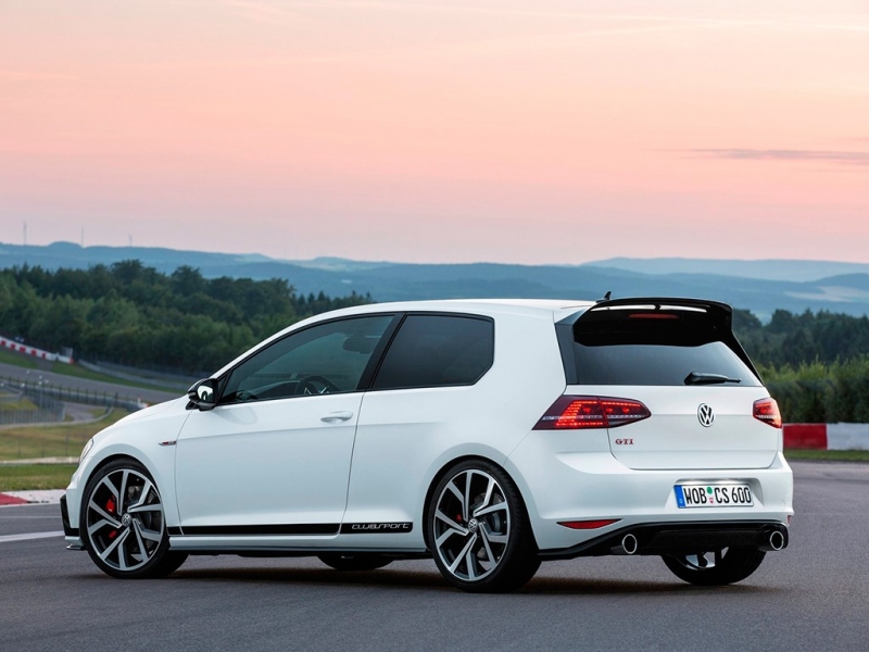 volkswagen-golf-gti-clubsport-201523070_4