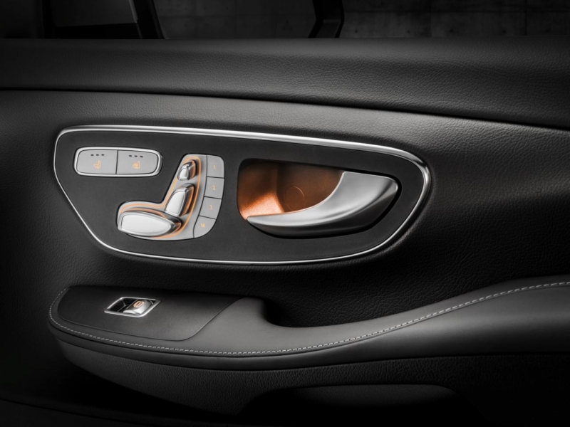 mercedes-benz-v-class-amg-line-is-a-reality-will-take-a-bow-in-frankfurt-photo-gallery_10