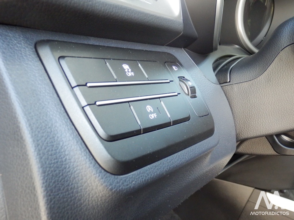 contacto_ssangyong_tivoli_22