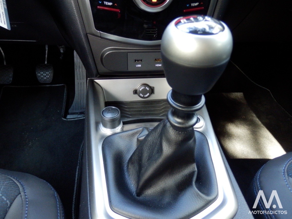 contacto_ssangyong_tivoli_19