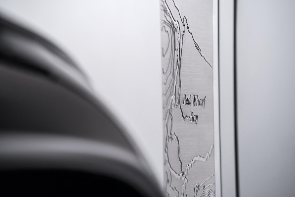 Land-Rover-Defender-2000000-11