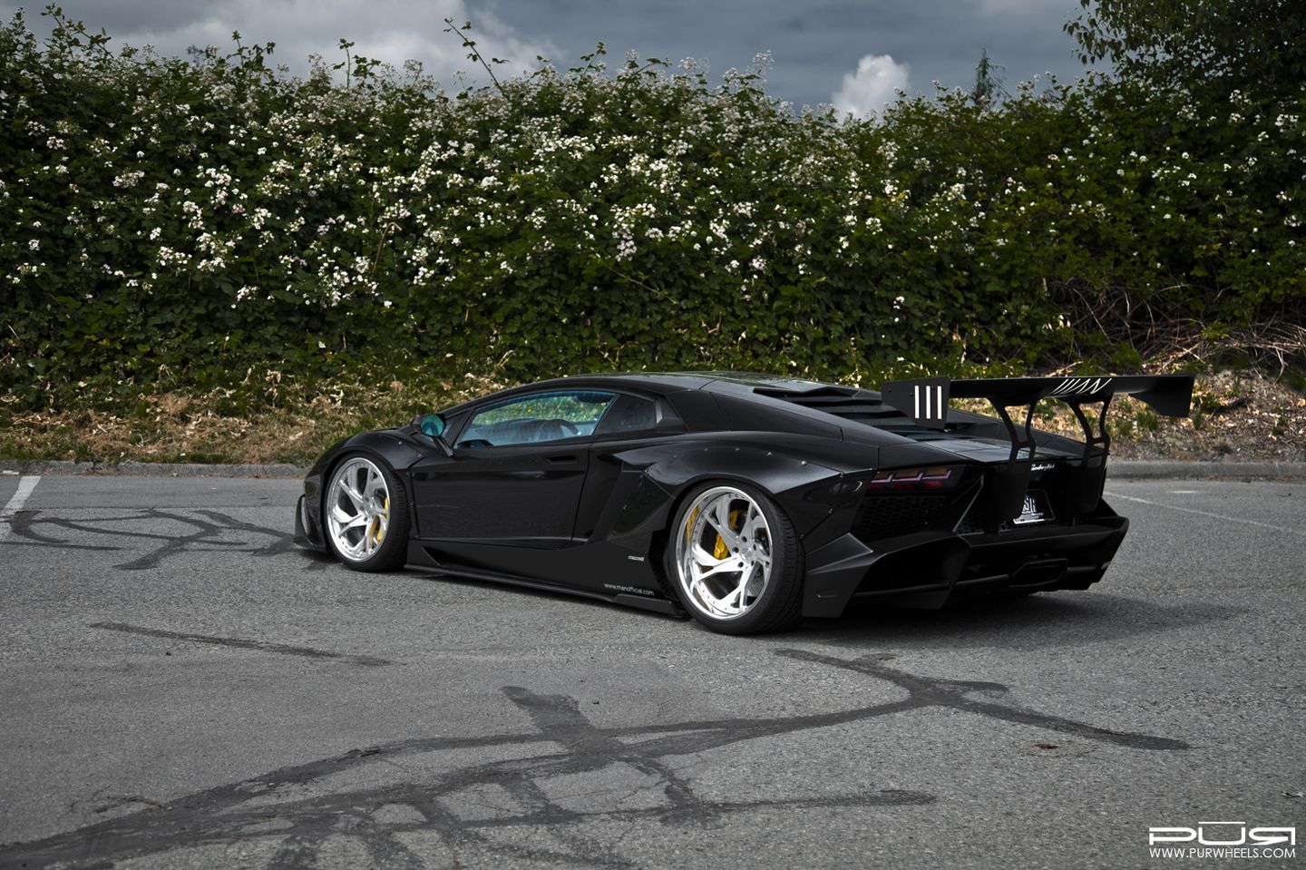 aventador-man-official-1