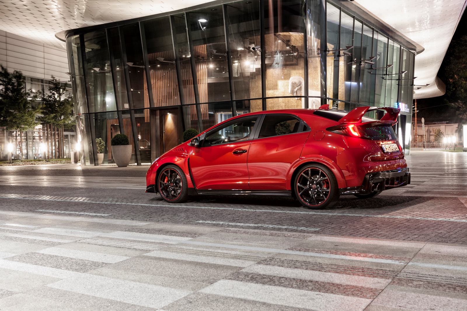 2015-Honda-Civic-Type-R-17