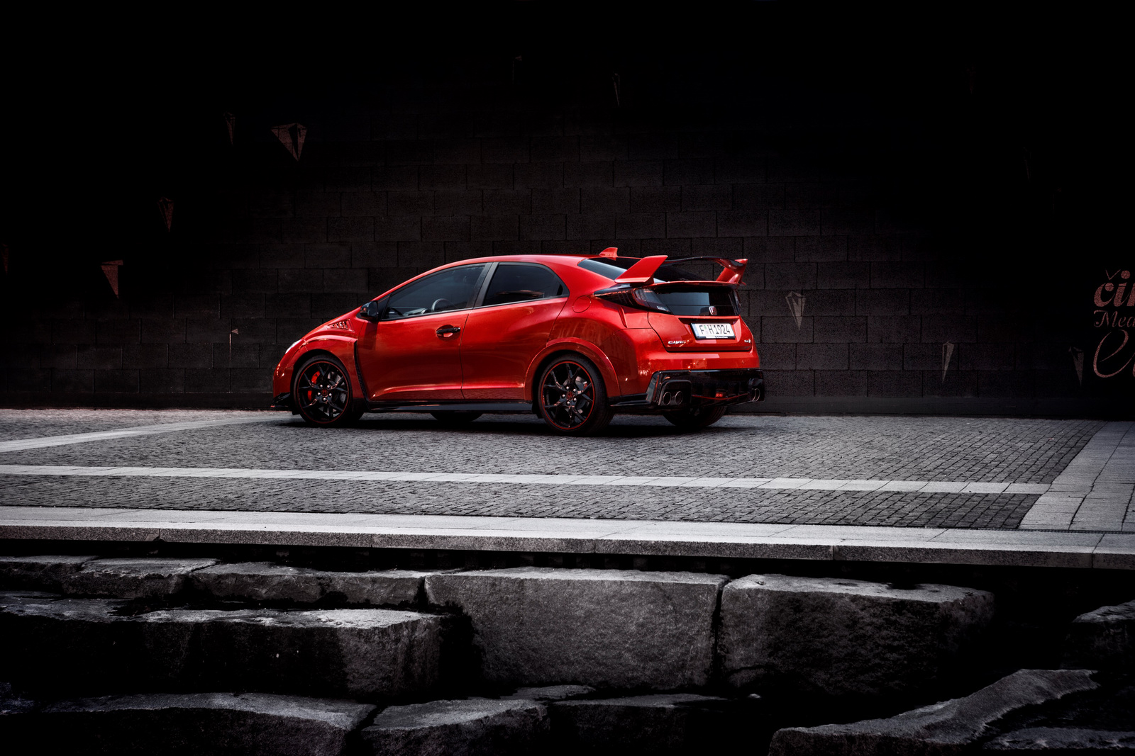 2015-Honda-Civic-Type-R-3