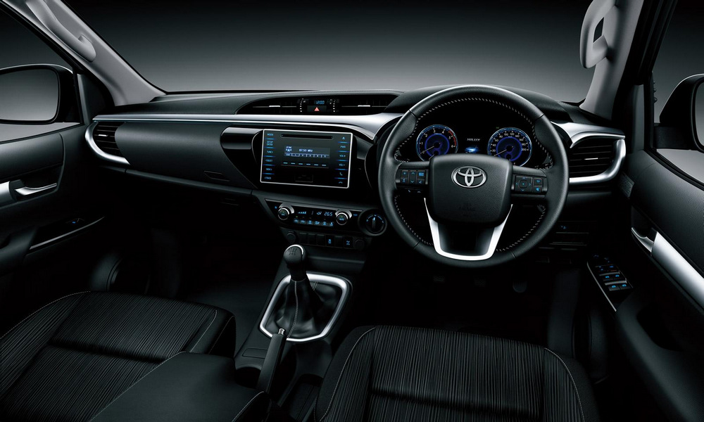 Toyota-Hilux-2016-18