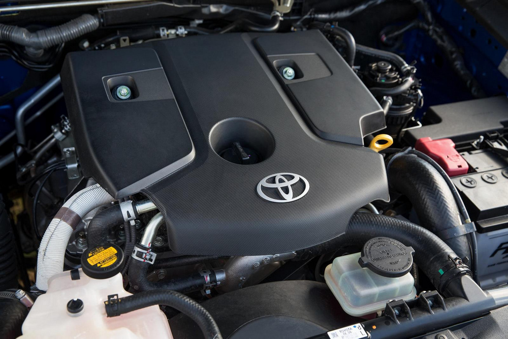 Toyota-Hilux-2016-17