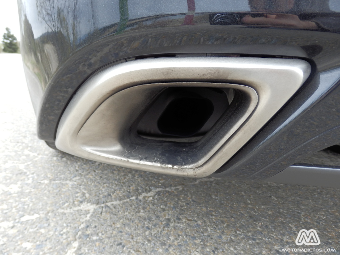 insignia_2014_pb070128_wt