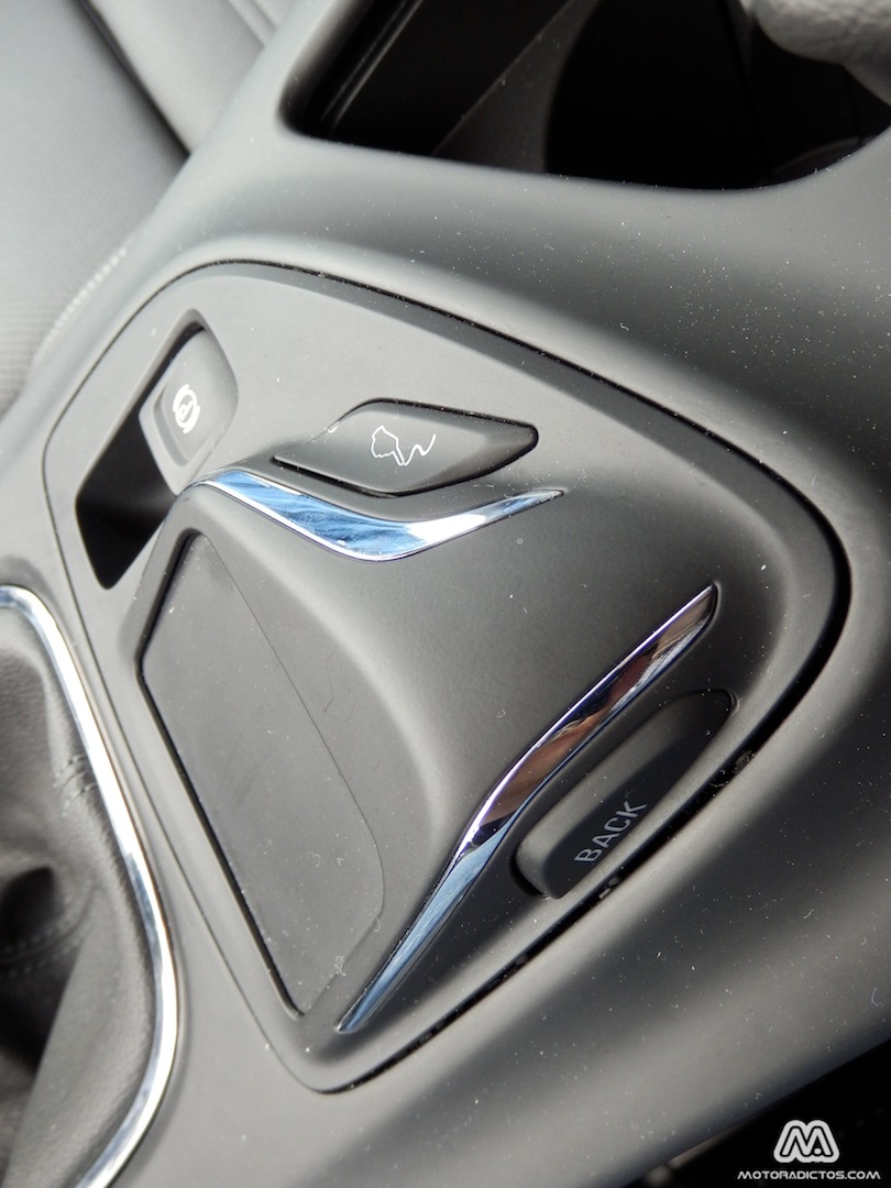 insignia_2014_pb070146_wt